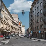 Dlouha Hemingway * Praag